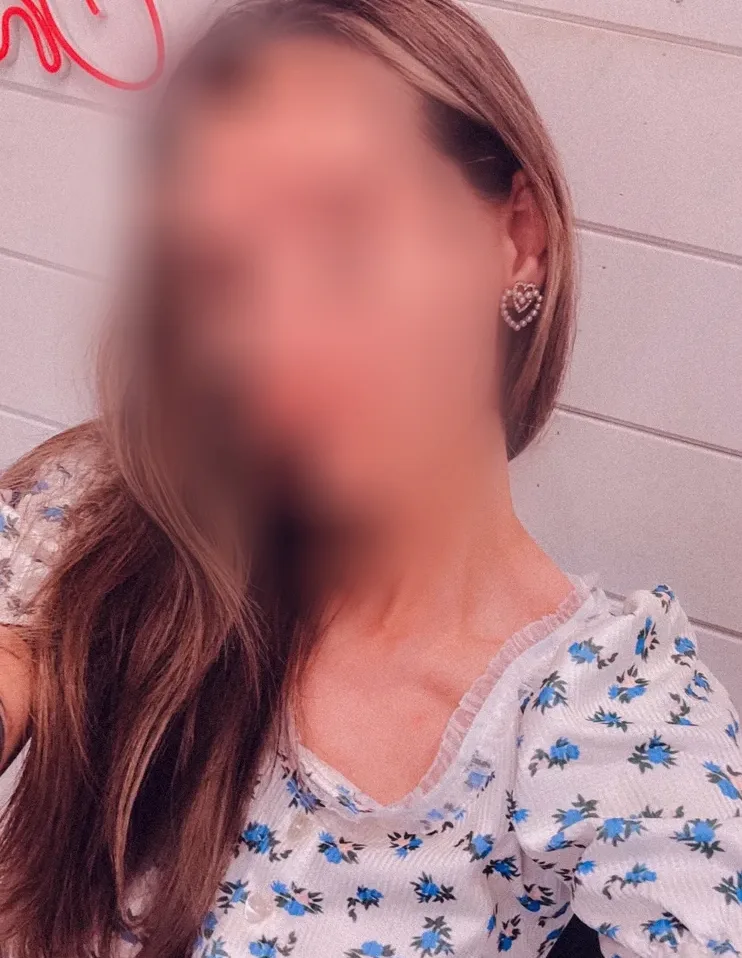 Aurora, 25