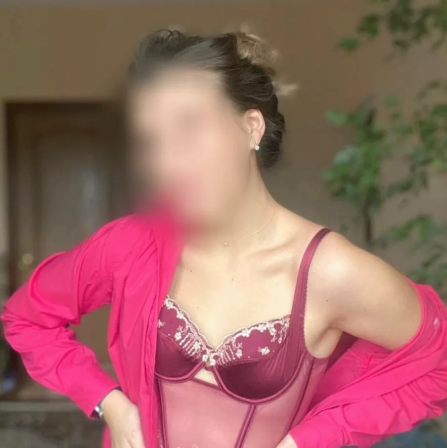 Ida, 24