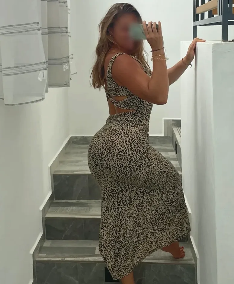 Wilhelmina, 23